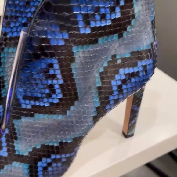 Jimmy Choo Bowie Python Booties
Blue Green New Size 36 - Picture 3 of 3